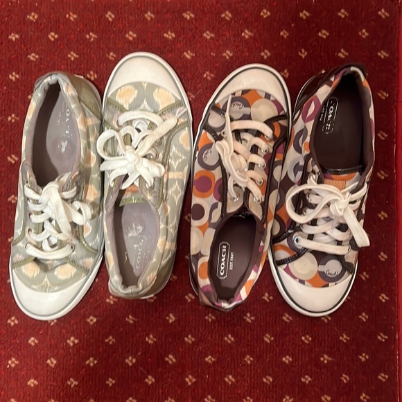 2 pairs of size 8 coach sneakers - Picture 1 of 6